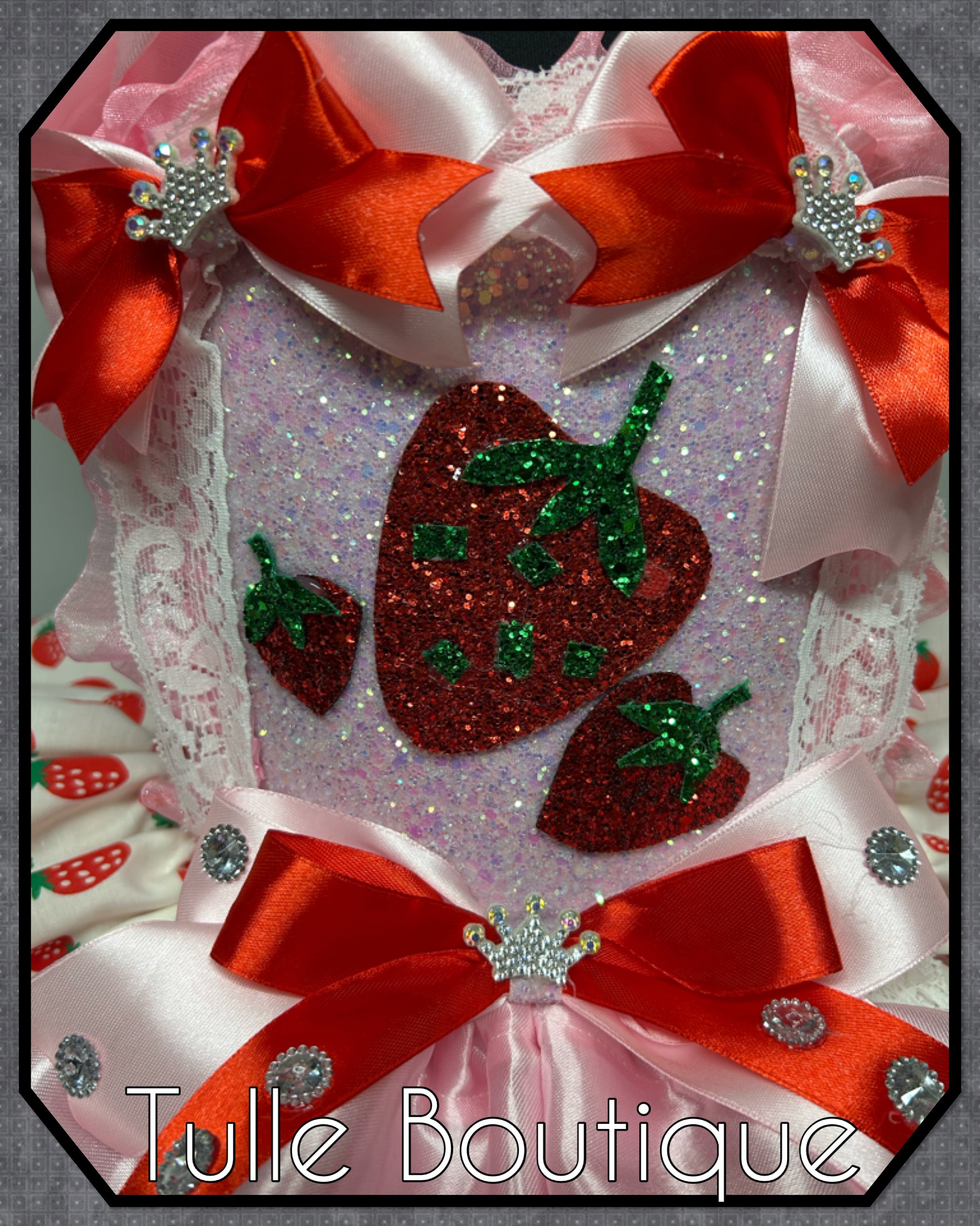 Girls toddlers Strawberry shortcake tutu dress, ballgown, fancy dress costume. Berry first birthday.