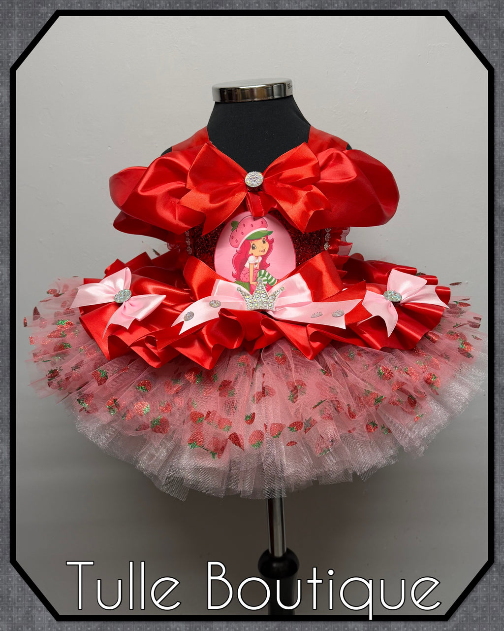 Girls toddlers Strawberry shortcake red and pink tutu dress, ballgown, fancy dress costume. Berry first birthday.