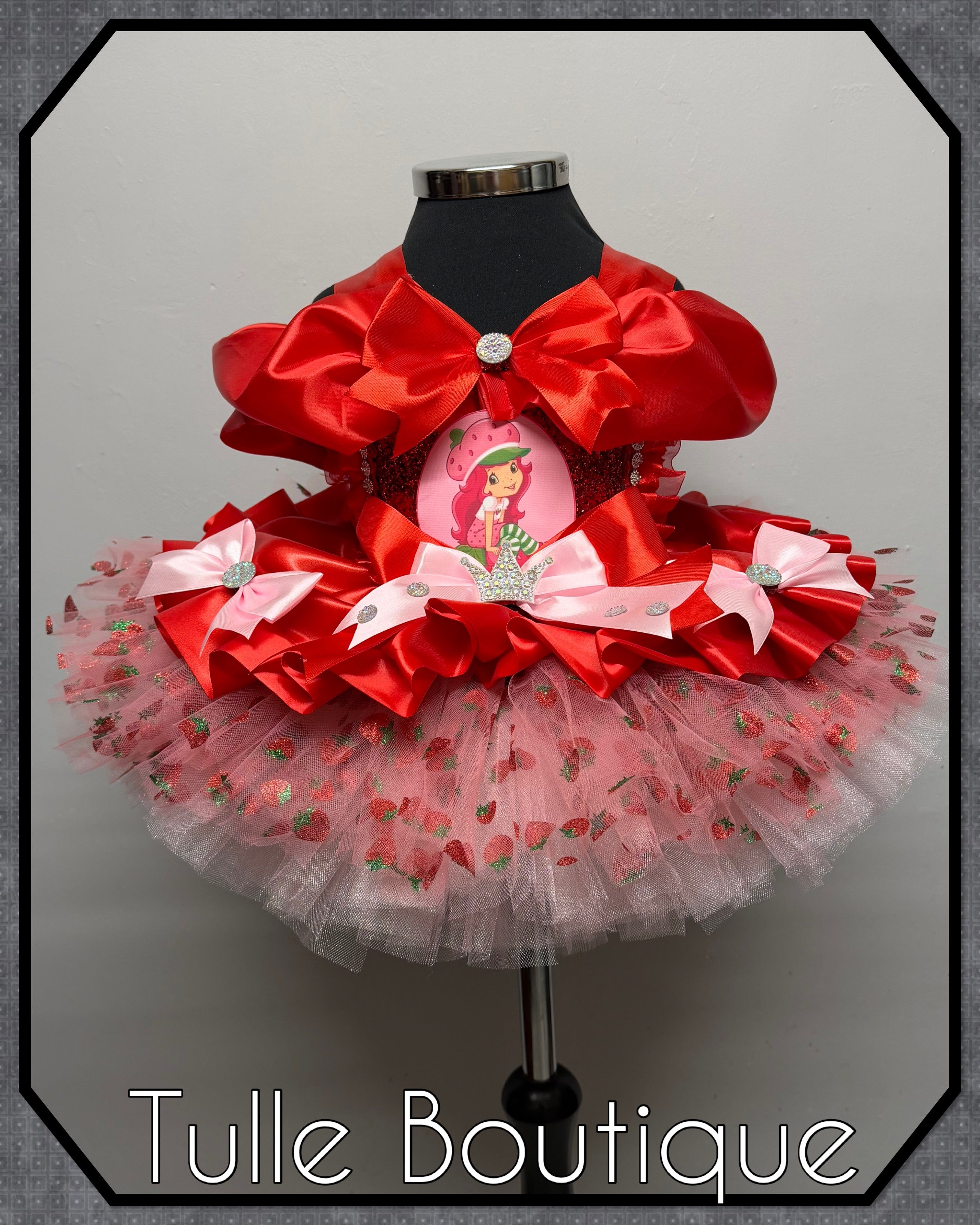 Girls toddlers Strawberry shortcake red and pink tutu dress, ballgown, fancy dress costume. Berry first birthday.