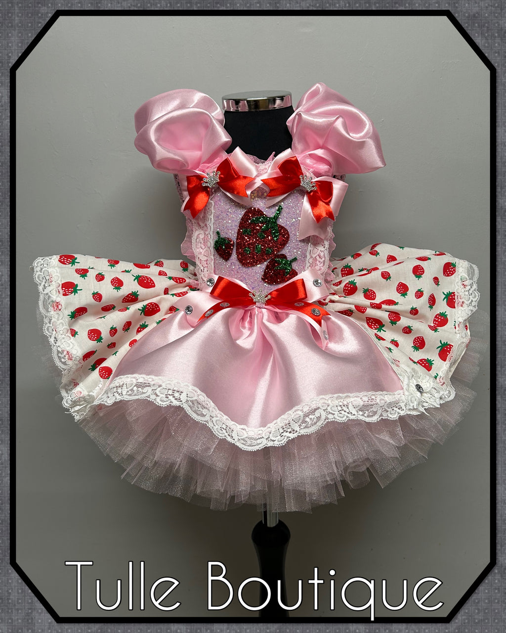 Girls toddlers Strawberry shortcake tutu dress, ballgown, fancy dress costume. Berry first birthday.