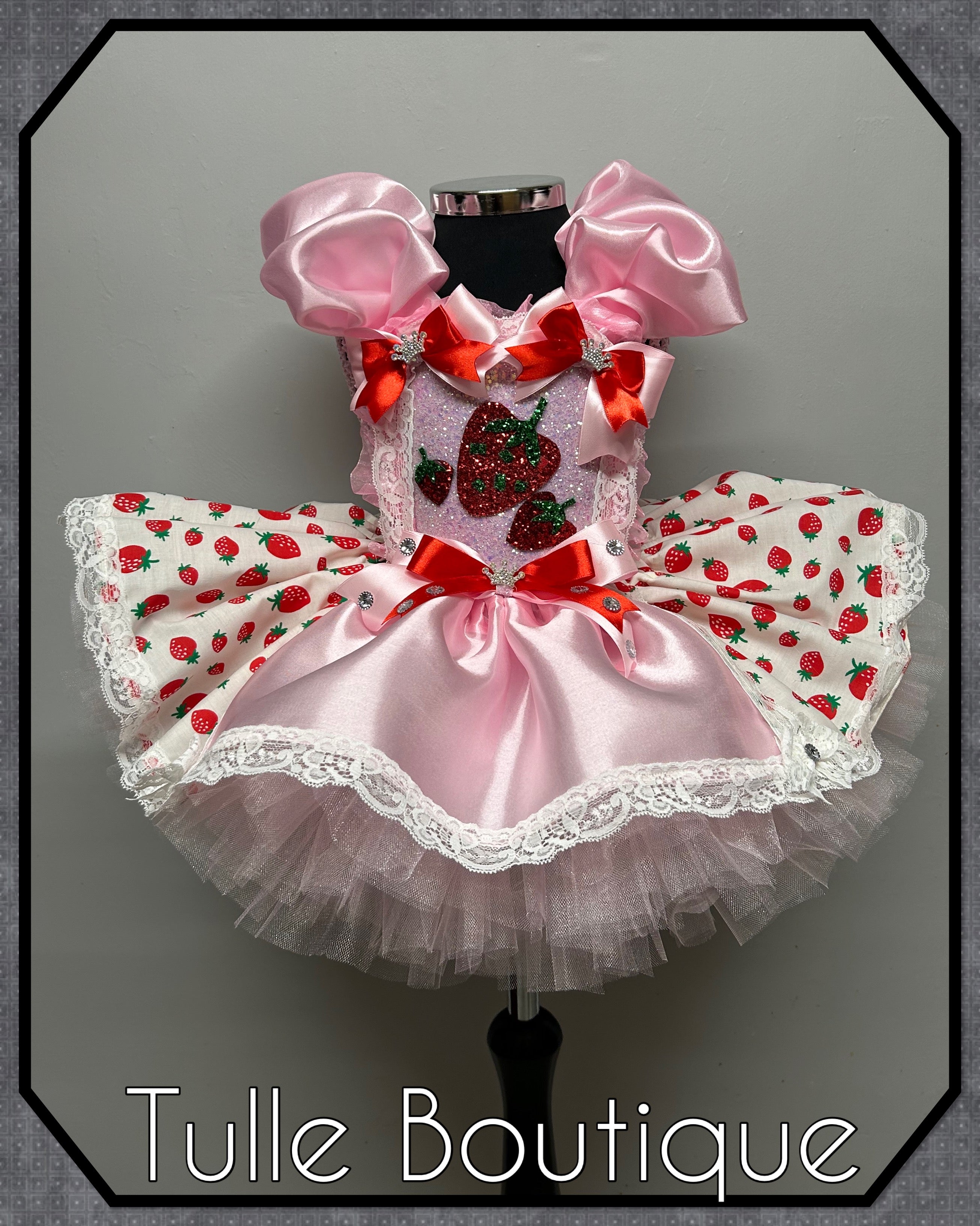 Girls toddlers Strawberry shortcake tutu dress, ballgown, fancy dress costume. Berry first birthday.