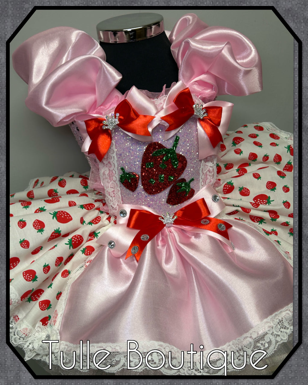 Girls toddlers Strawberry shortcake tutu dress, ballgown, fancy dress costume. Berry first birthday.