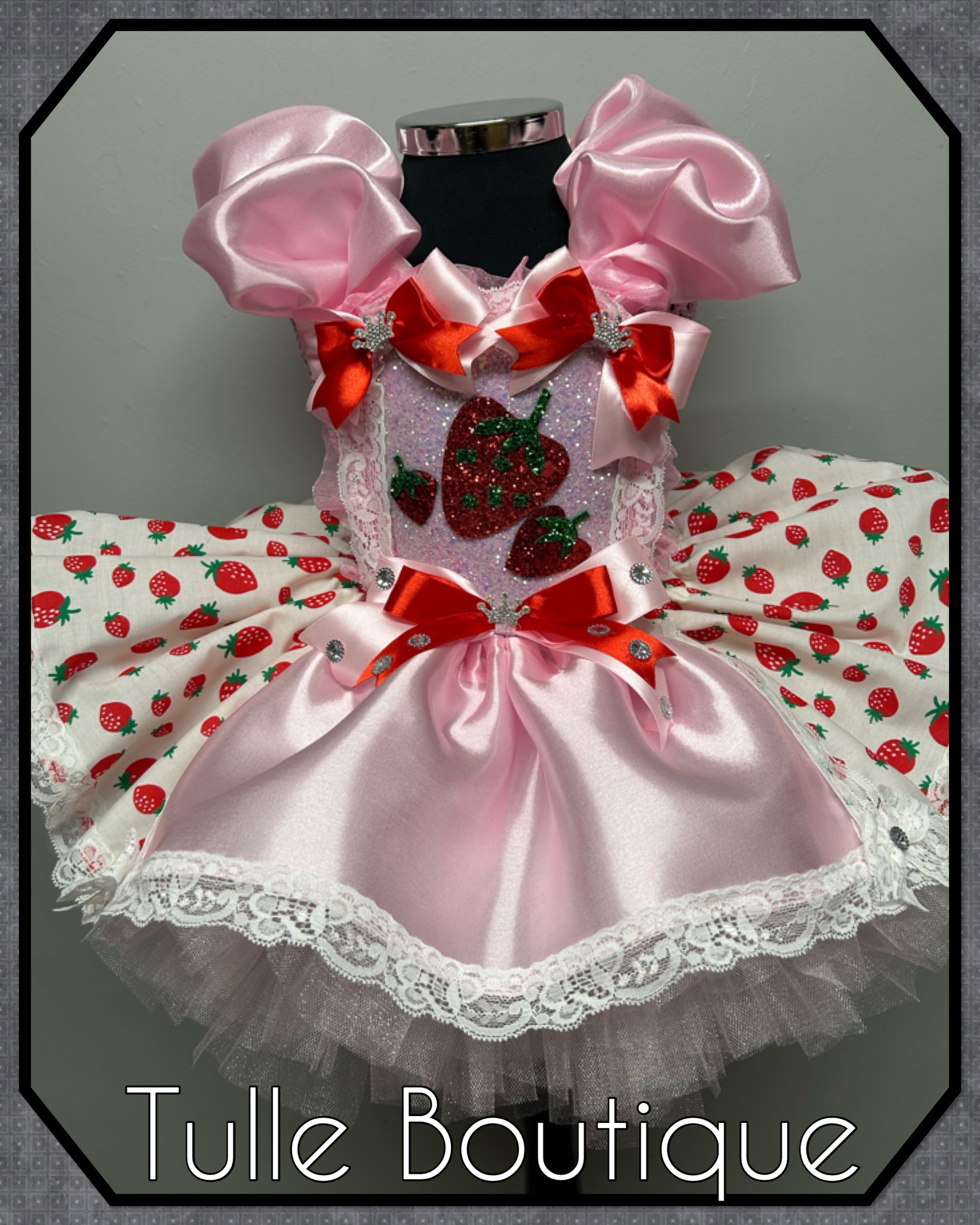Girls toddlers Strawberry shortcake tutu dress, ballgown, fancy dress costume. Berry first birthday.