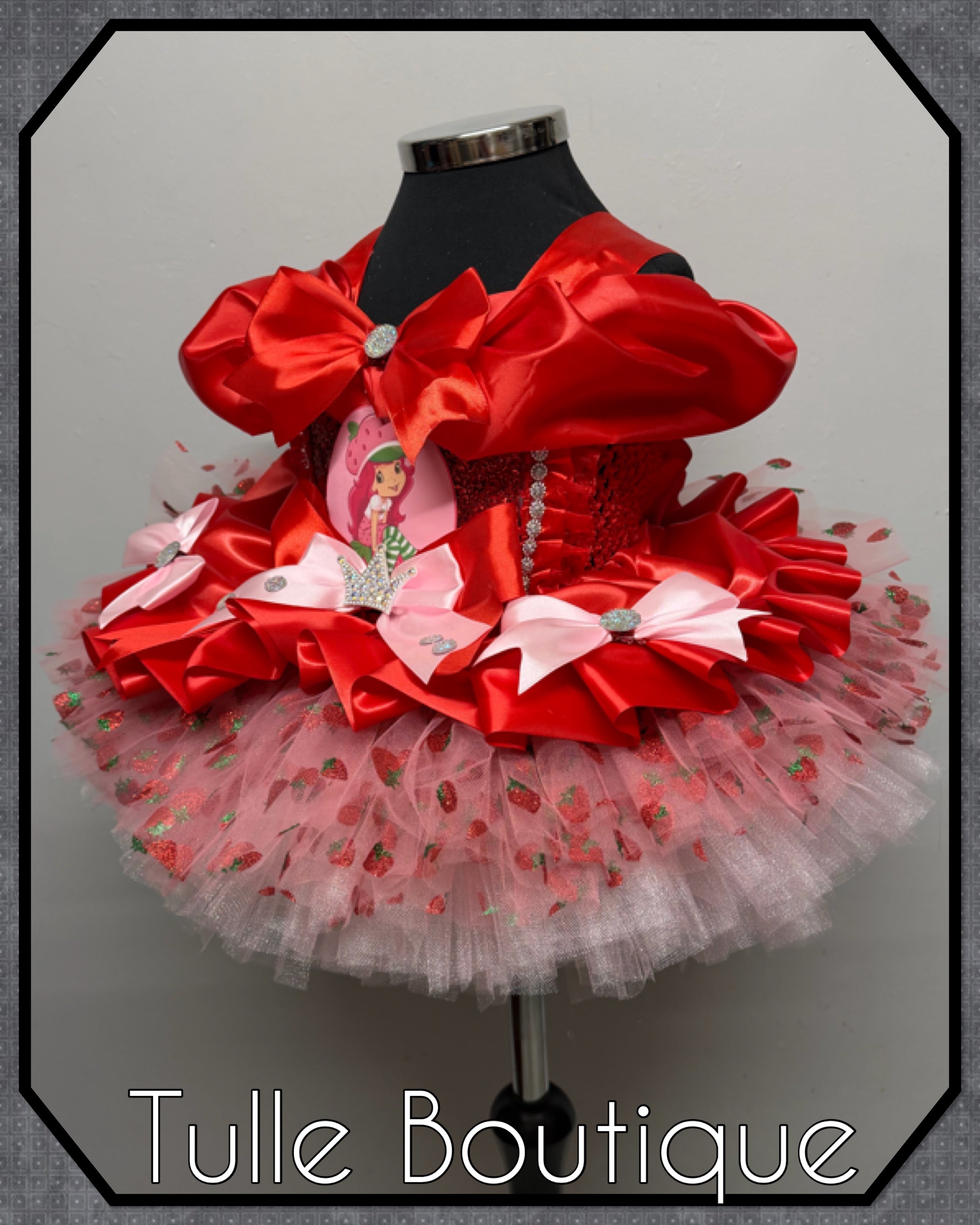 Girls toddlers Strawberry shortcake red and pink tutu dress, ballgown, fancy dress costume. Berry first birthday.