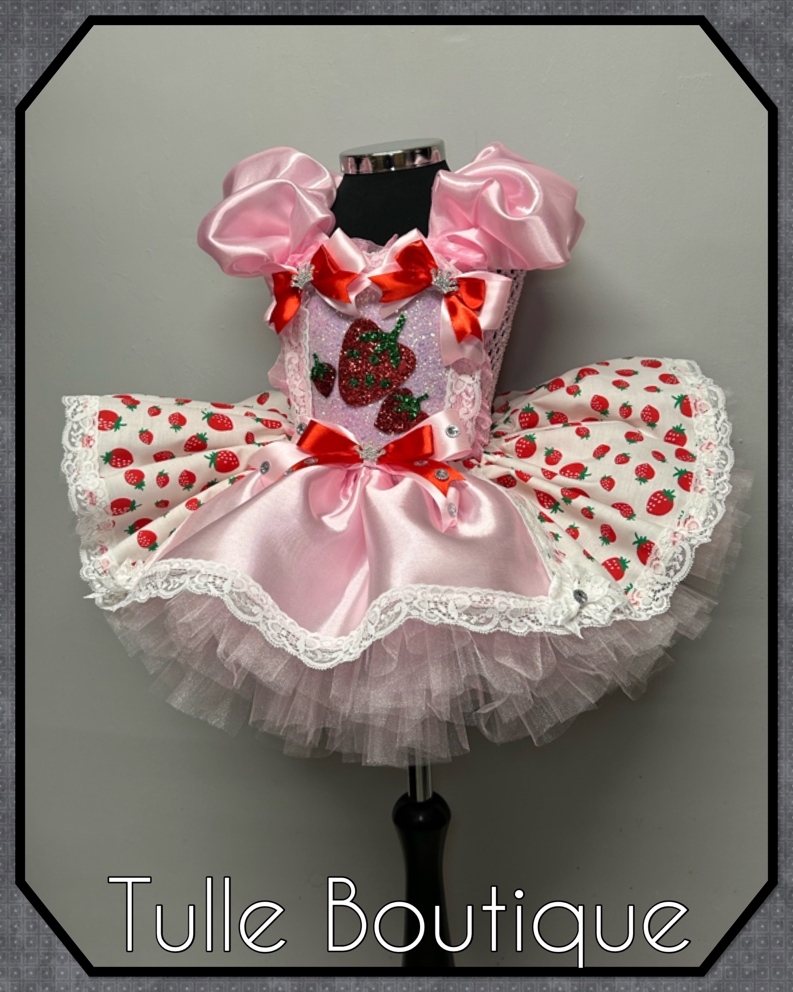 Girls toddlers Strawberry shortcake tutu dress, ballgown, fancy dress costume. Berry first birthday.