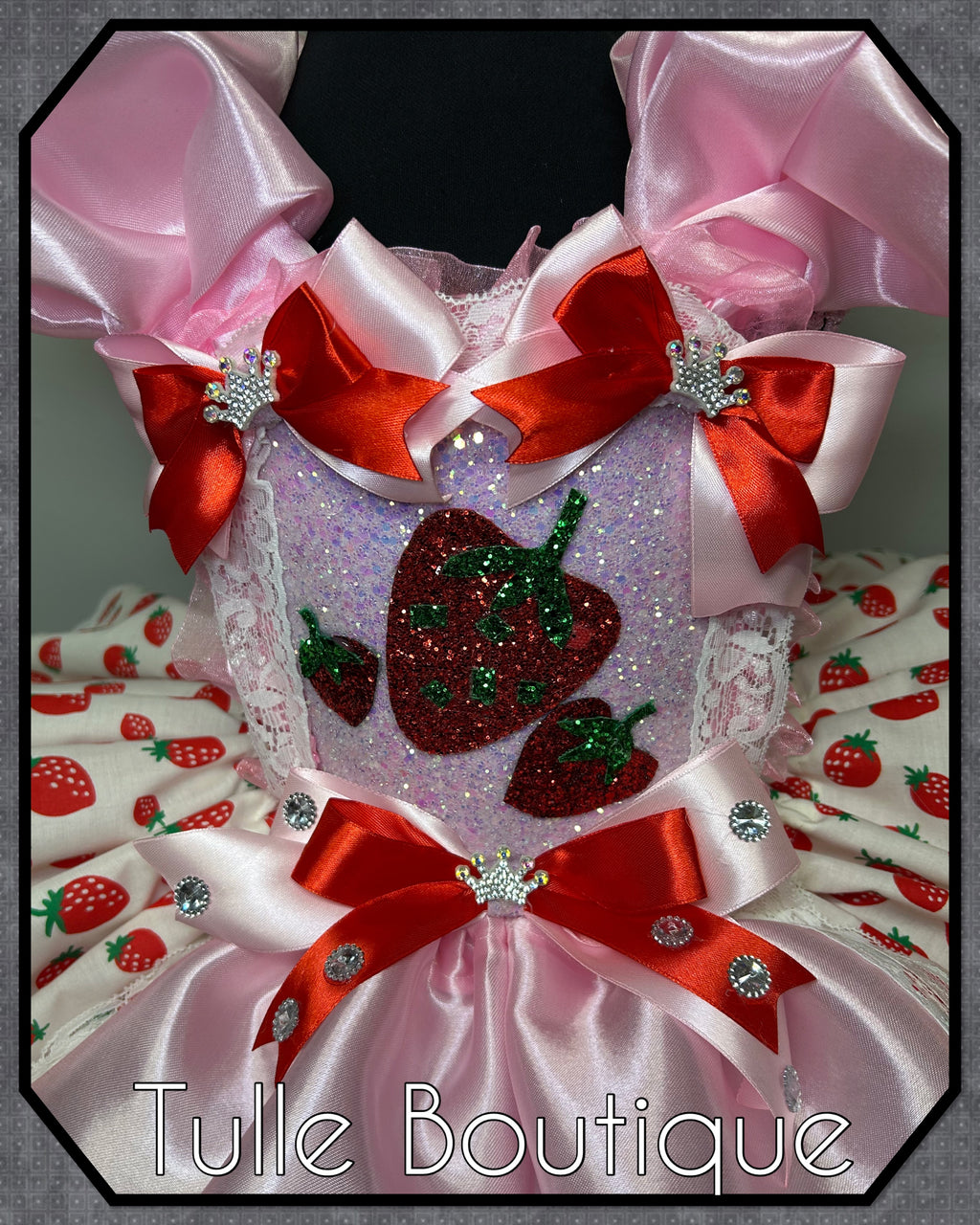 Girls toddlers Strawberry shortcake tutu dress, ballgown, fancy dress costume. Berry first birthday.