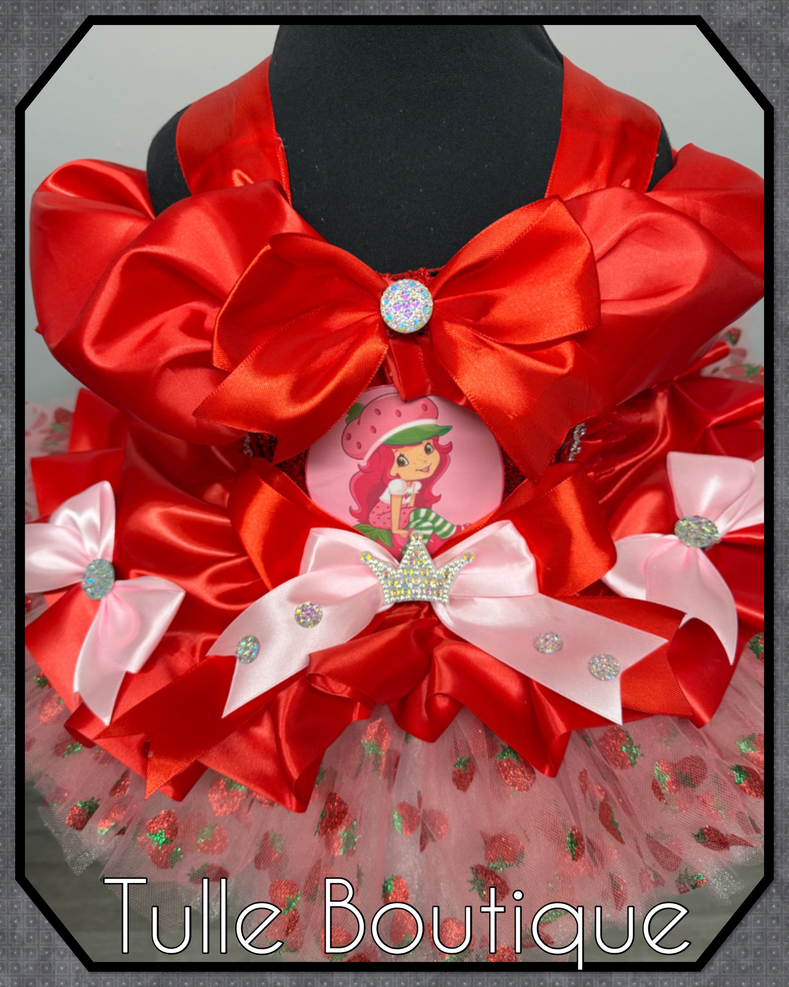 Girls toddlers Strawberry shortcake red and pink tutu dress, ballgown, fancy dress costume. Berry first birthday.