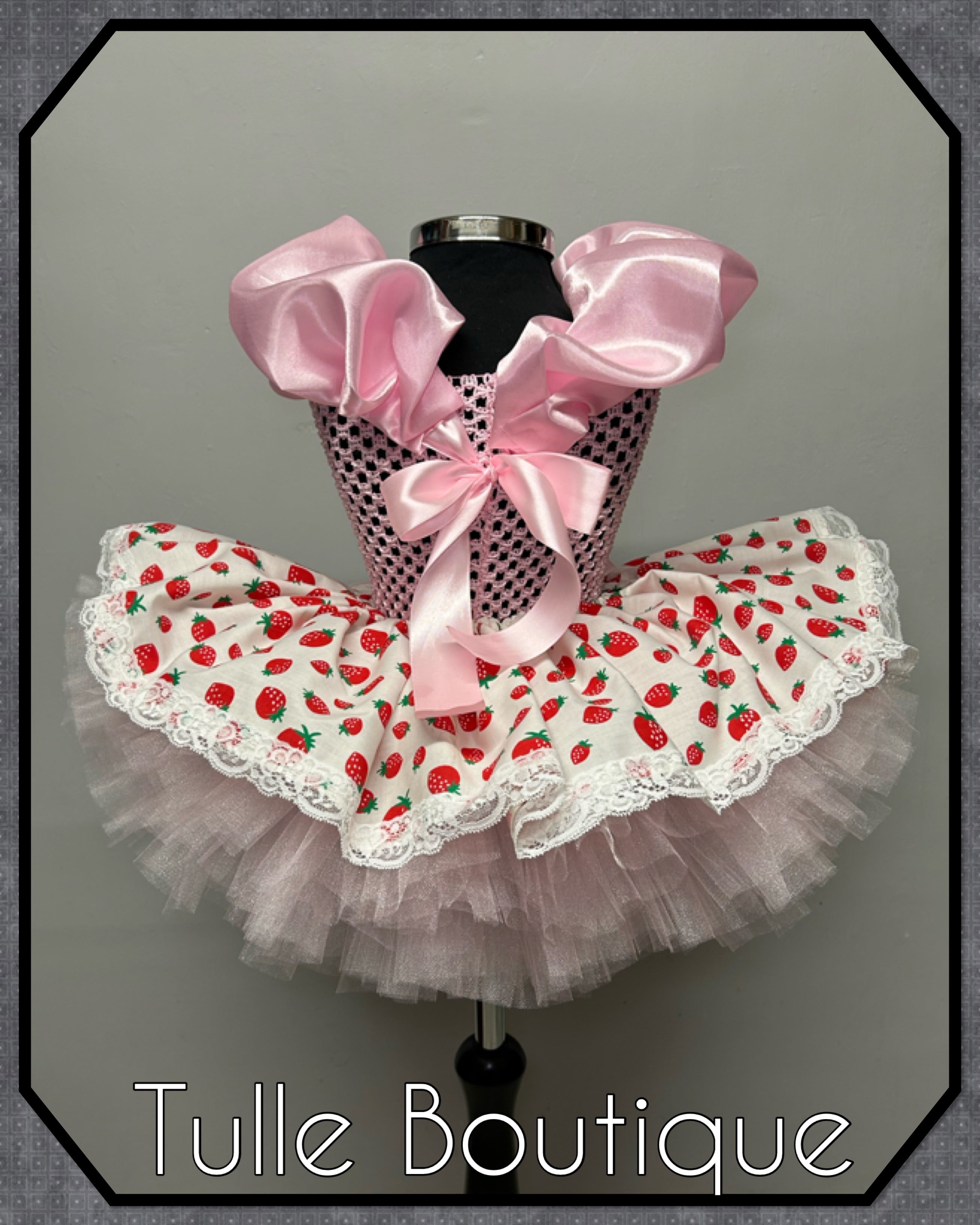 Girls toddlers Strawberry shortcake tutu dress, ballgown, fancy dress costume. Berry first birthday.