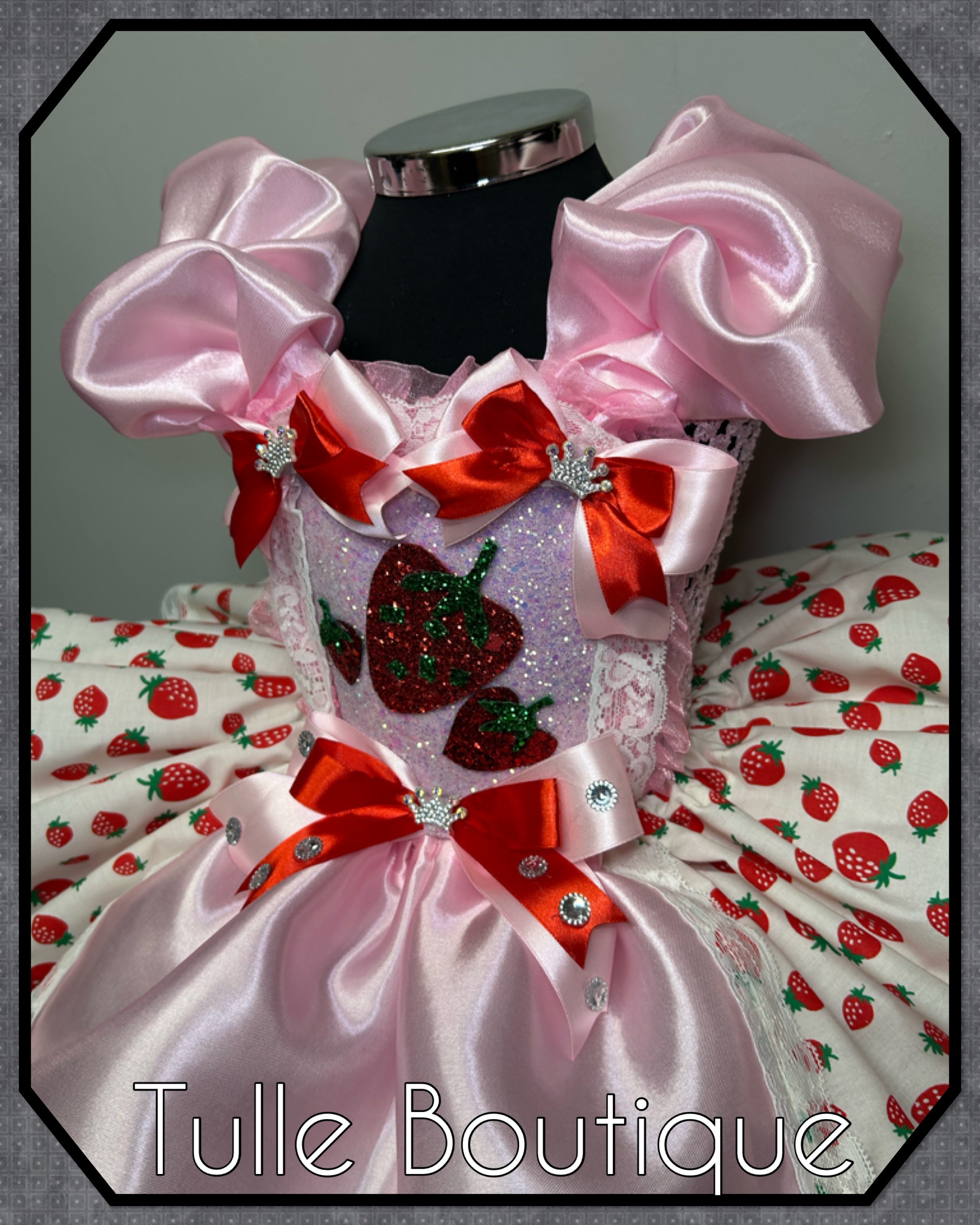 Girls toddlers Strawberry shortcake tutu dress, ballgown, fancy dress costume. Berry first birthday.
